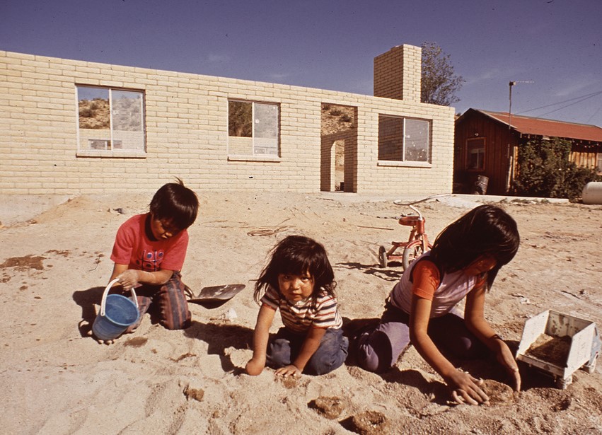 Photo of Navajo children playing from the US National Archives.
